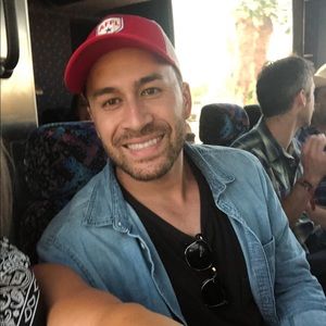 Meet your Posher, Travis